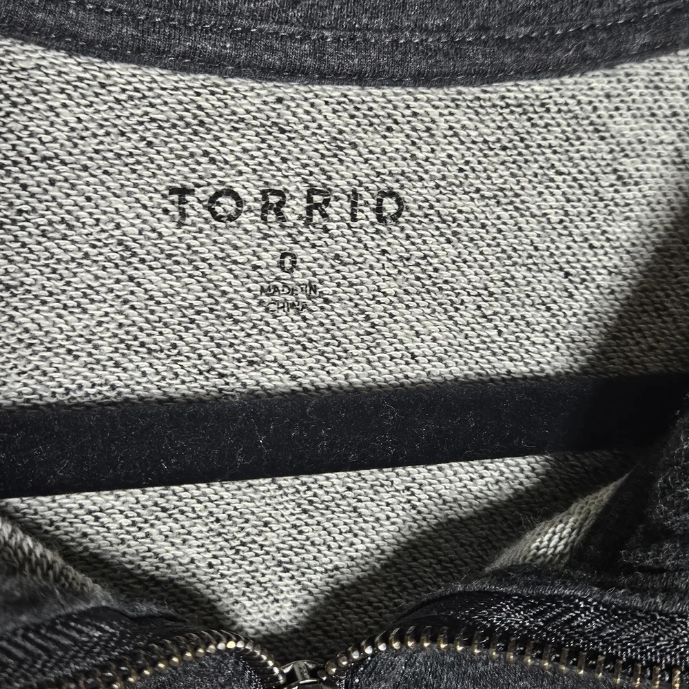 💥Sale💥Torrid Women's Charcoal Drop Shoulder Half Zip Pullover - Picture 2 of 4